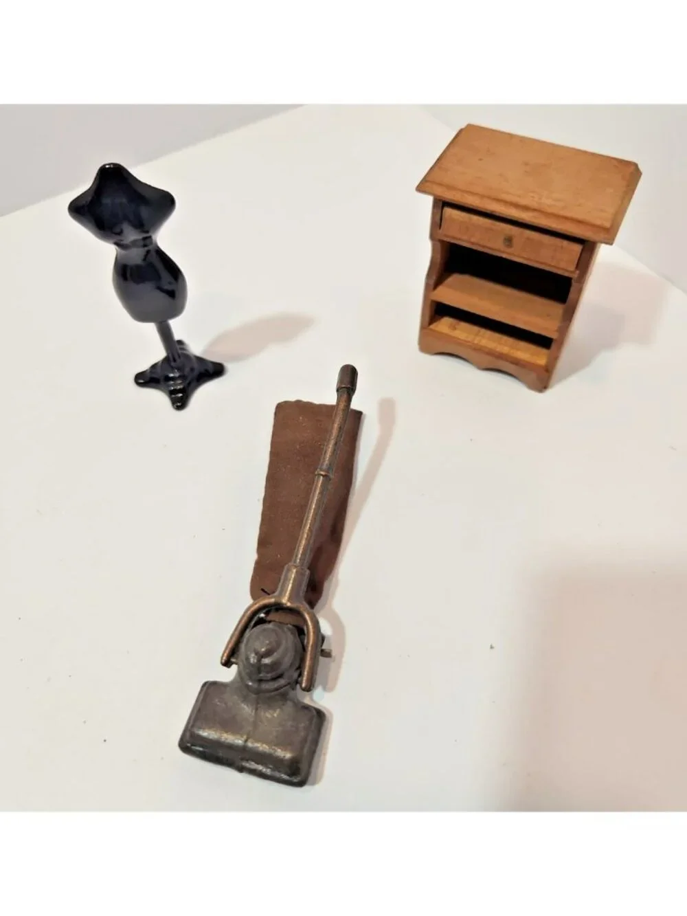 Vtg  Wood Dollhouse Furniture Metal Vacuum Dressmakers Ice Cream Churn...11 Pcs